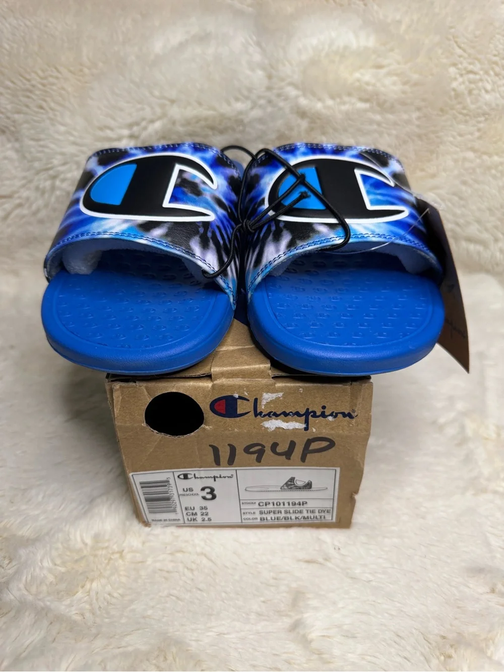 Size 3 🔷 Champion Blue Tie-Dye Slide Sandals for Kids